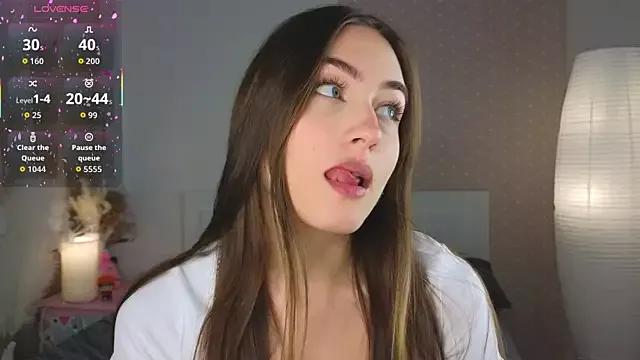 Moonlight1Sonata1 from StripChat is Freechat