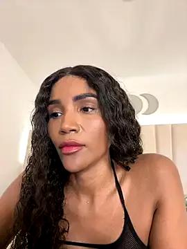 Discover our girls online shows and discover the company of countless livestreamers, with stunning shapes, sex toys and more.