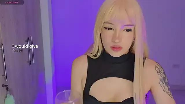 Moonlightt_21 from StripChat