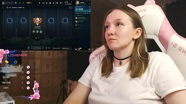 MoonlishSiren from StripChat