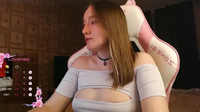 MoonlishSiren from StripChat