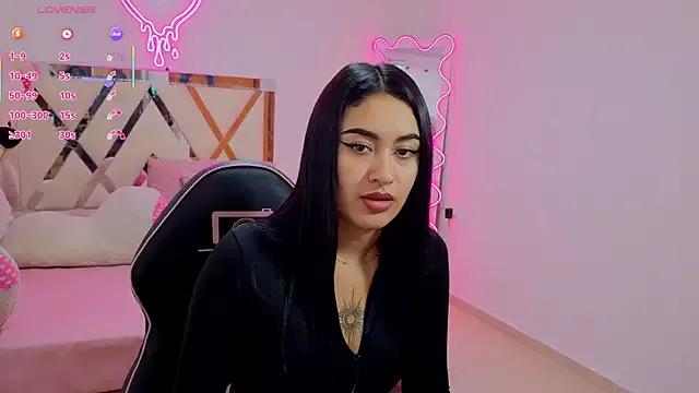 Moonshine_tay from StripChat is Freechat