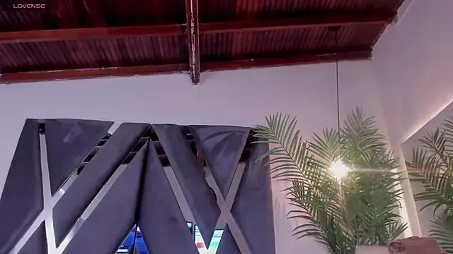 moonsweet1 from StripChat