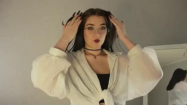 moony_mary from StripChat
