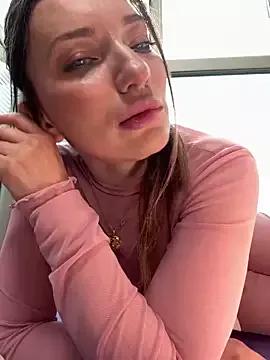 MooonReal from StripChat
