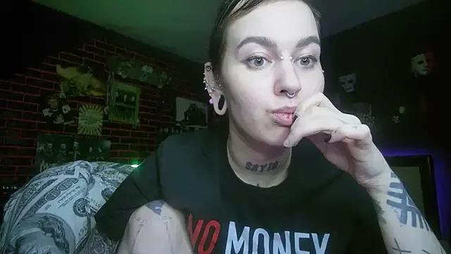 MoorderxDoll from StripChat