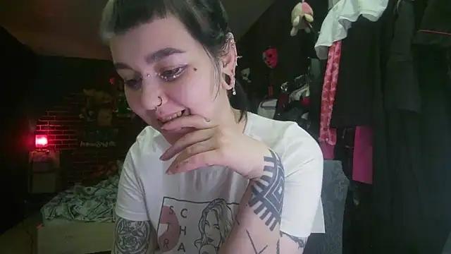 MoorderxDoll from StripChat