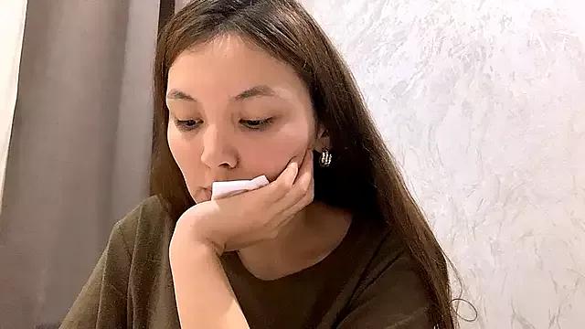 MoraKingdon from StripChat is Freechat