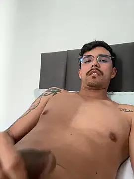 Morenolindo11 from StripChat is Freechat