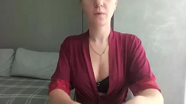 Discover our girls online shows and discover the company of countless livestreamers, with stunning shapes, sex toys and more.