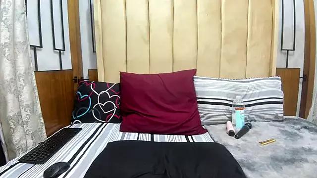 MrsMxx25 from StripChat