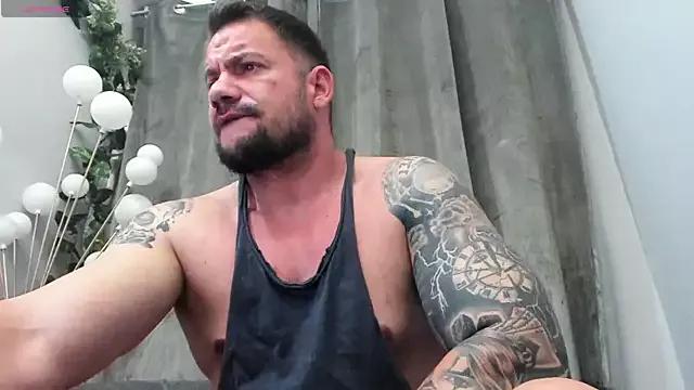musclemonster31 from StripChat is Freechat