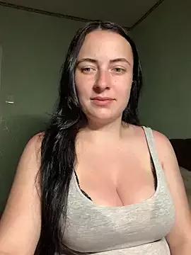 Discover our girls online shows and discover the company of countless livestreamers, with stunning shapes, sex toys and more.