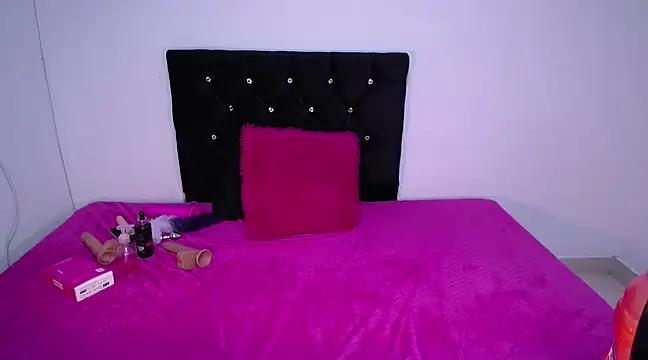 Naahomi_anal from StripChat