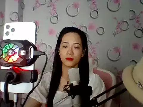 Nana-68 from StripChat