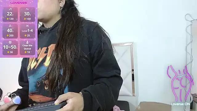 NANAKY_TAY from StripChat