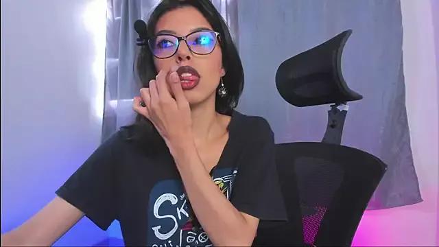 NanaRott from StripChat