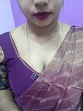 Nanditha26 from StripChat