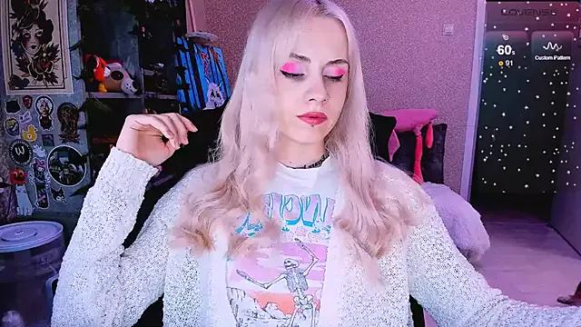 NaniMoore from StripChat