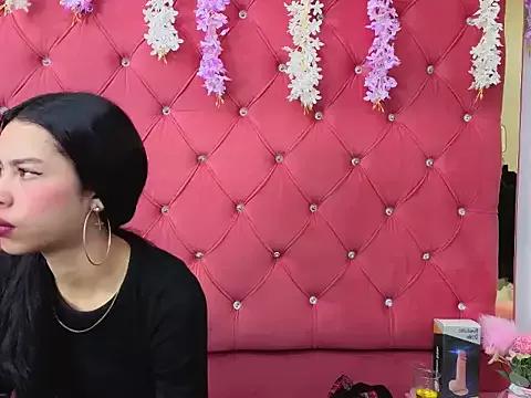 Nanis_James from StripChat is Freechat