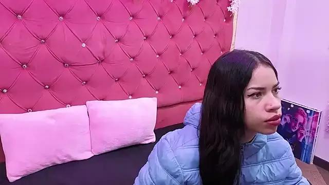 Nanis_James from StripChat