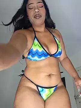 Discover our girls online shows and discover the company of countless livestreamers, with stunning shapes, sex toys and more.