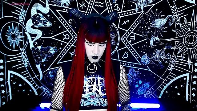 naomi_satan from StripChat is Freechat