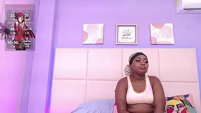 NaomyHolt from StripChat is Freechat
