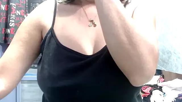 Nastylatinaxxx from StripChat is Freechat