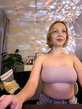 Natalee_Love from StripChat