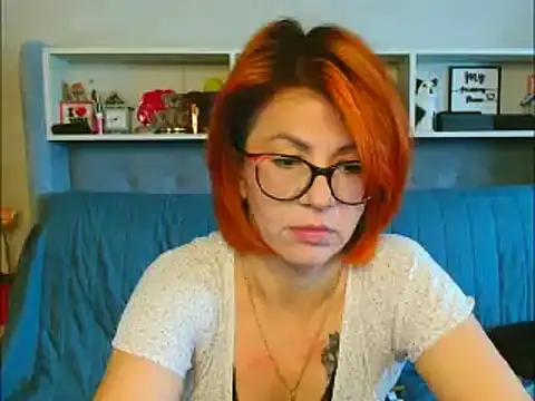 Discover our girls online shows and discover the company of countless livestreamers, with stunning shapes, sex toys and more.