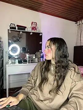 Natalia_Suarez from StripChat