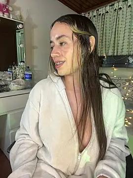 Natalia_Suarez from StripChat