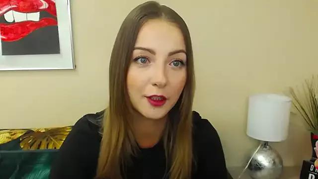 Discover our girls online shows and discover the company of countless livestreamers, with stunning shapes, sex toys and more.