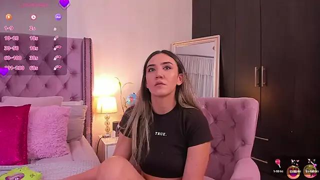 natashaleightt from StripChat