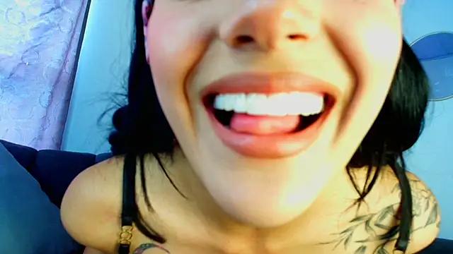 natashapridee_ from StripChat