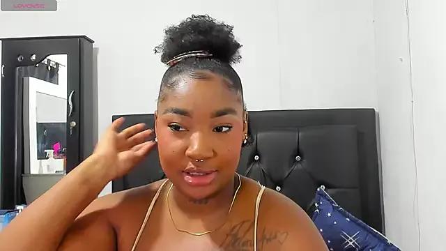 Natassha_brown1 webcams show profile image 