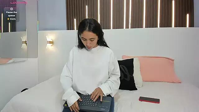 Nathaly__Rosse from StripChat is Freechat