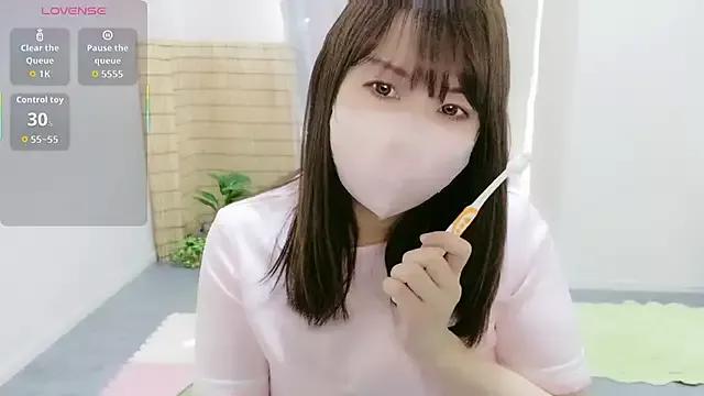 Discover our girls online shows and discover the company of countless livestreamers, with stunning shapes, sex toys and more.