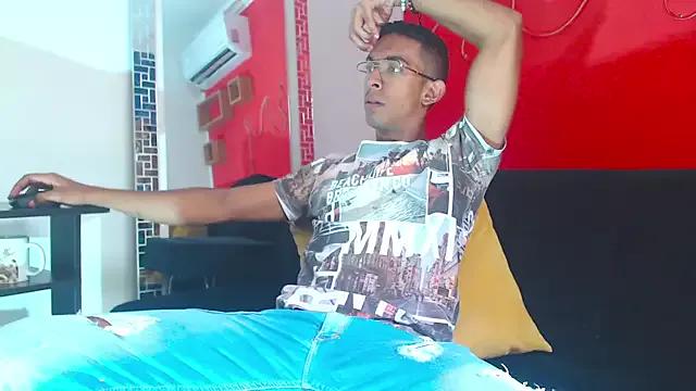 Naughty_Ares3 from StripChat is Freechat