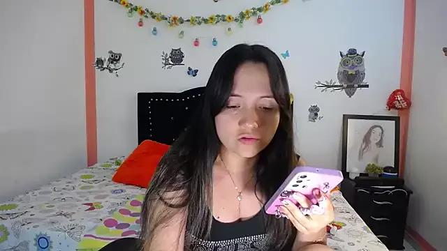 naughty_girl_4u from StripChat is Freechat