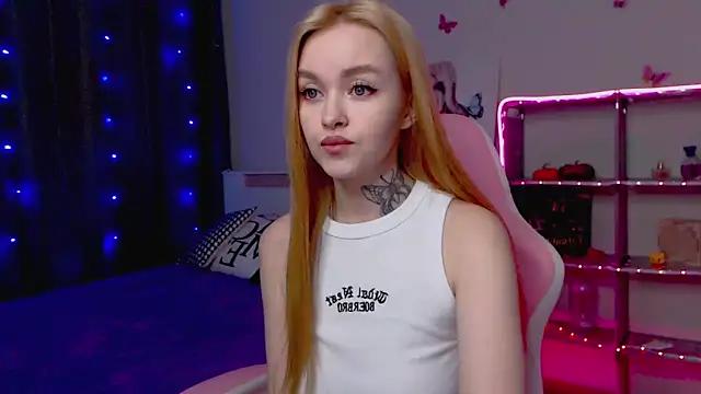 Discover our girls online shows and discover the company of countless livestreamers, with stunning shapes, sex toys and more.