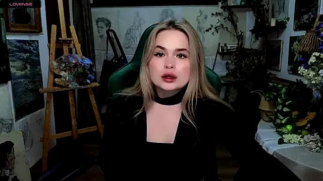 Naughty_msJessi from StripChat is Freechat