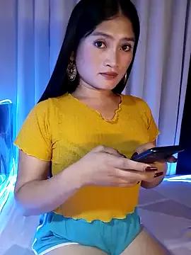Discover our girls online shows and discover the company of countless livestreamers, with stunning shapes, sex toys and more.