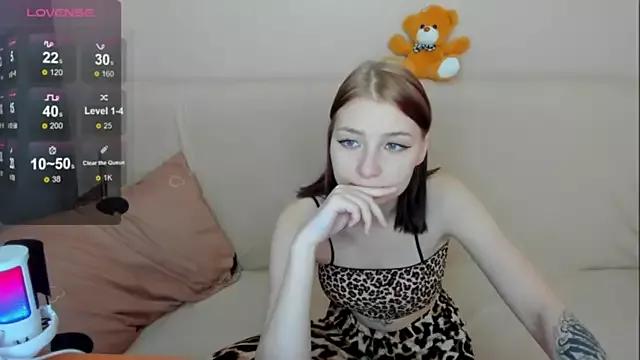 NaughtyBunny1_ from StripChat is Freechat