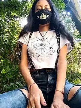 NaughtyMiuw from StripChat is Freechat