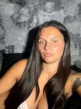 Naughtyxdestiny from StripChat is Freechat
