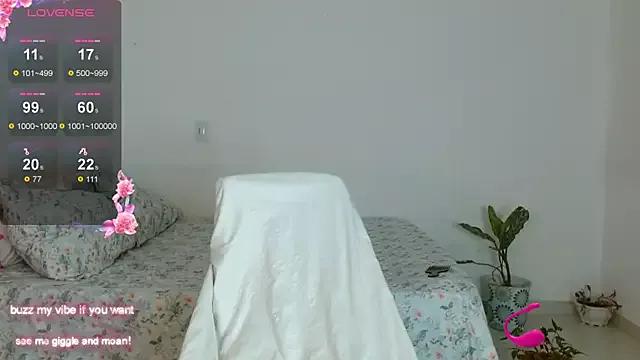 Nayade from StripChat