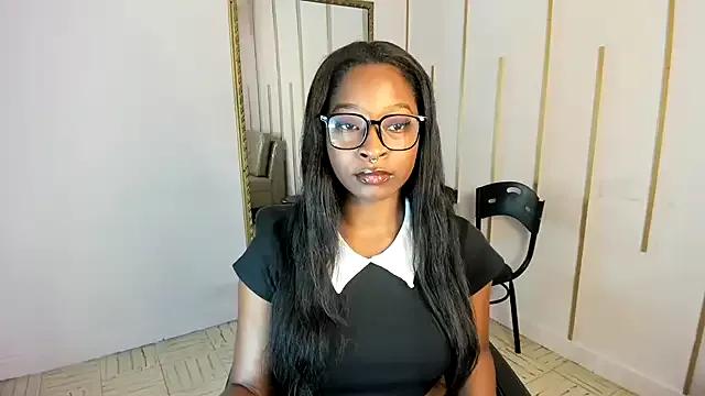 Nayariskaya from StripChat