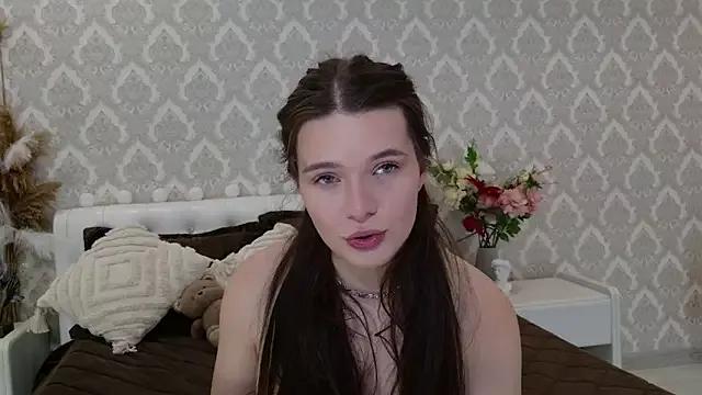 Nellie_Medina from StripChat